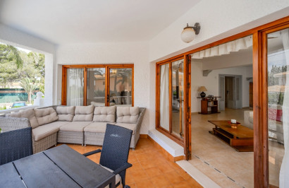 Reventa - Villa independiente - Cabo Roig