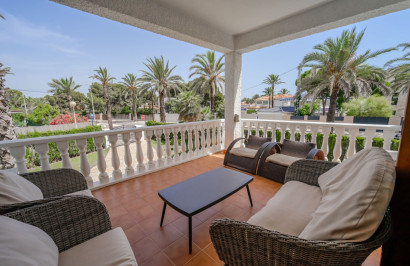 Reventa - Villa independiente - Cabo Roig