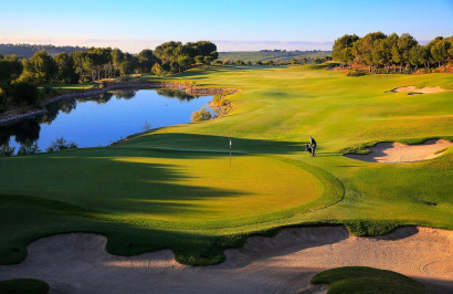 Obra nueva - Villa independiente - Orihuela - Las Colinas Golf