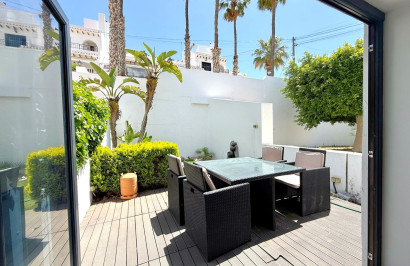 Resale - Town House - Orihuela Costa - Villamartín