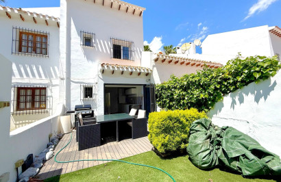 Resale - Town House - Orihuela Costa - Villamartín