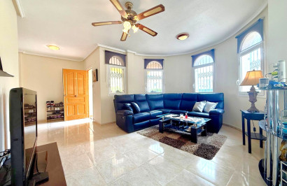 Reventa - Villa independiente - Orihuela Costa - Villamartín