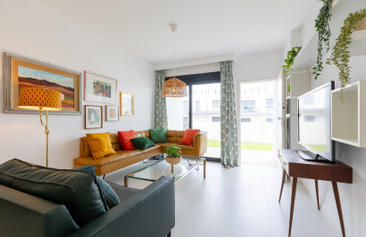 Resale - Apartment / Flat - San Miguel de Salinas