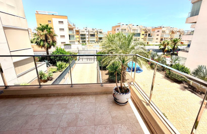 Reventa - Apartamento / Piso - Orihuela Costa - La Zenia
