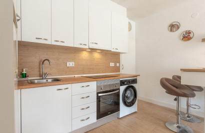 Resale - Apartment / Flat - Torrevieja - Lago Jardin