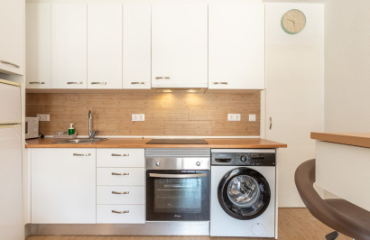 Resale - Apartment / Flat - Torrevieja - Lago Jardin