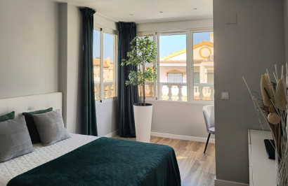 Reventa - Casa de Pueblo - Orihuela Costa - Punta Prima