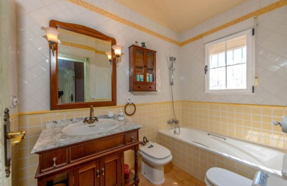 Reventa - Villa independiente - Torrevieja - La Mata