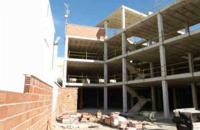 Reventa - Apartamento / Piso - Los Montesinos - Centro