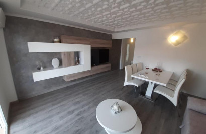 Resale - Apartment / Flat - Torrevieja - Playa del Acequión