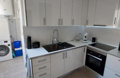 Resale - Apartment / Flat - Torrevieja - Playa del Acequión