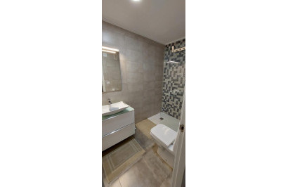 Resale - Apartment / Flat - Torrevieja - Playa del Acequión