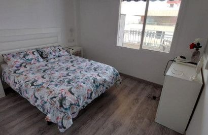 Resale - Apartment / Flat - Torrevieja - Playa del Acequión