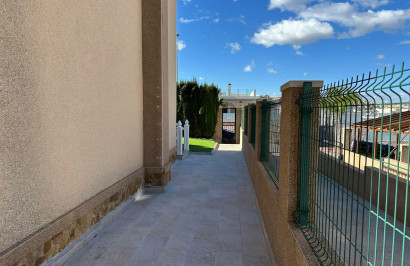 Herverkoop - Vrijstaande villa - Torrevieja - VILLAMARTIN