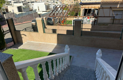 Herverkoop - Vrijstaande villa - Torrevieja - VILLAMARTIN
