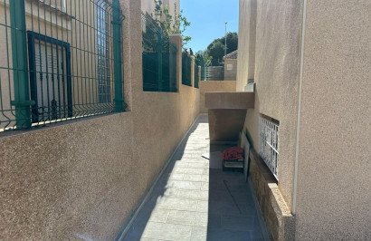 Herverkoop - Vrijstaande villa - Torrevieja - VILLAMARTIN