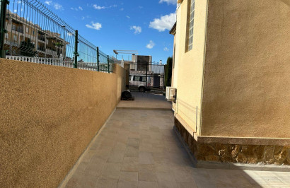 Herverkoop - Vrijstaande villa - Torrevieja - VILLAMARTIN