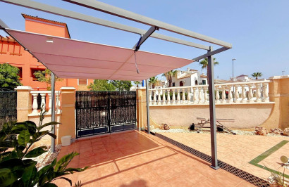 Resale - Apartment / Flat - Orihuela Costa - Villamartín
