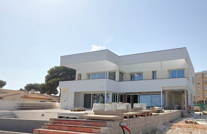 Obra nueva - Villa independiente - Orihuela Costa - Punta Prima