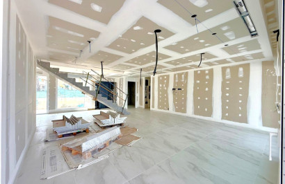 Obra nueva - Villa independiente - Orihuela Costa - Punta Prima