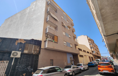 Lange Termijn Verhuur - Appartement / Flat - Torrevieja - Antonio Machado