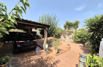 Herverkoop - Stadshuis - Los Montesinos - La Herrada