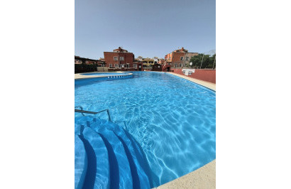 Herverkoop - Stadshuis - Los Montesinos - La Herrada