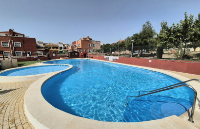 Herverkoop - Stadshuis - Los Montesinos - La Herrada
