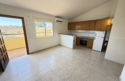 Resale - Apartment / Flat - Villamartín