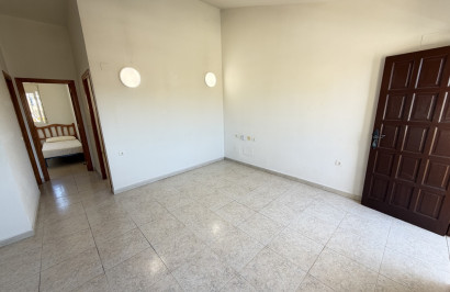 Resale - Apartment / Flat - Villamartín
