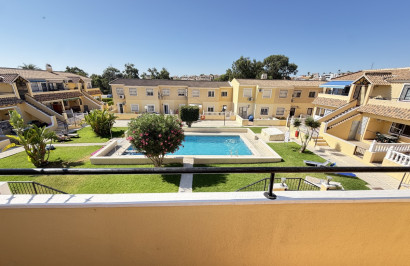Resale - Apartment / Flat - Villamartín