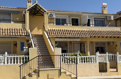 Resale - Apartment / Flat - Villamartín