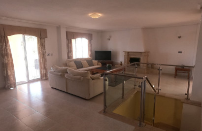 Reventa - Villa independiente - Algorfa