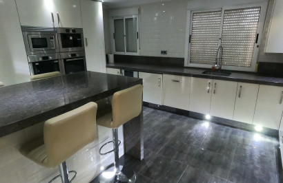 Reventa - Villa independiente - Algorfa