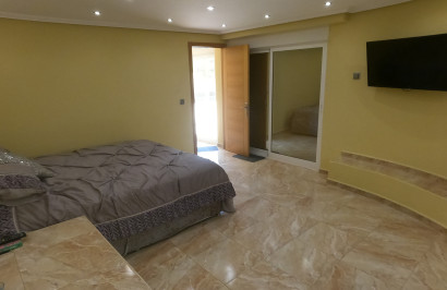 Reventa - Villa independiente - Algorfa