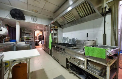 Resale - Commercial Unit - Torrevieja - Centro