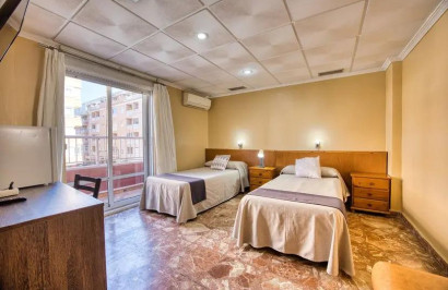 Resale - Commercial Unit - Torrevieja - Centro