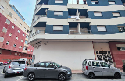 Resale - Commercial Unit - Torrevieja - El Acequión - Los Náufragos