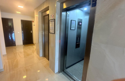 Resale - Apartment / Flat - Los Altos - Torrevieja