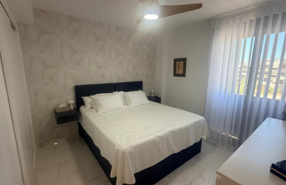 Resale - Apartment / Flat - Los Altos - Torrevieja