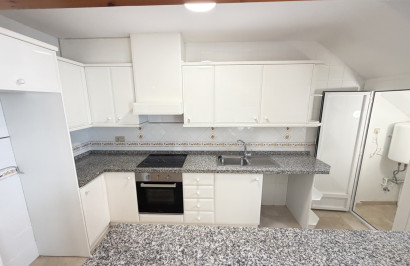 Resale - Apartment / Flat - Rioja