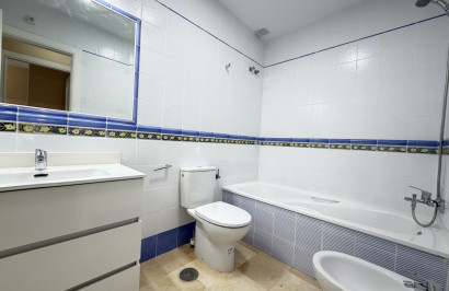 Resale - Apartment / Flat - Rioja