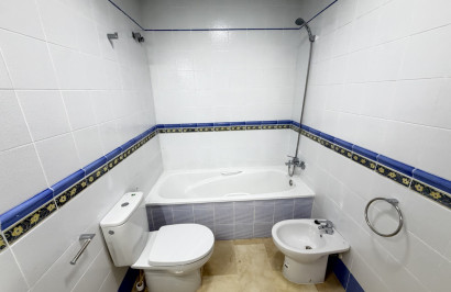 Resale - Apartment / Flat - Rioja