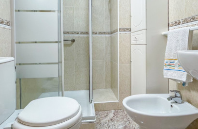 Resale - Apartment / Flat - Torrevieja
