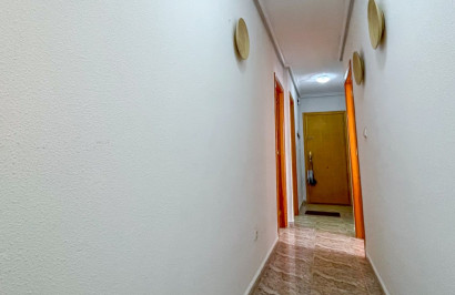Resale - Apartment / Flat - Torrevieja