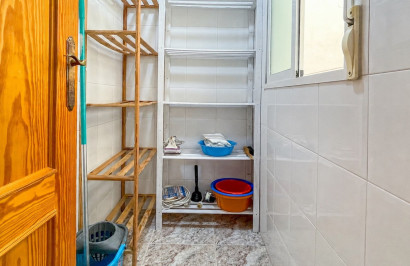 Resale - Apartment / Flat - Torrevieja