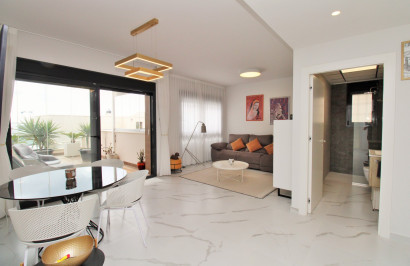 Reventa - Apartamento / Piso - San Miguel de Salinas