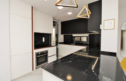 Reventa - Apartamento / Piso - San Miguel de Salinas