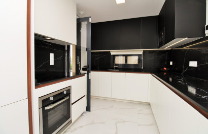 Reventa - Apartamento / Piso - San Miguel de Salinas