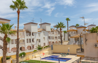 Resale - Apartment / Flat - Orihuela - Villamartin